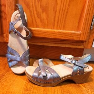 Dansko Silver Women's Sandals, sz 41